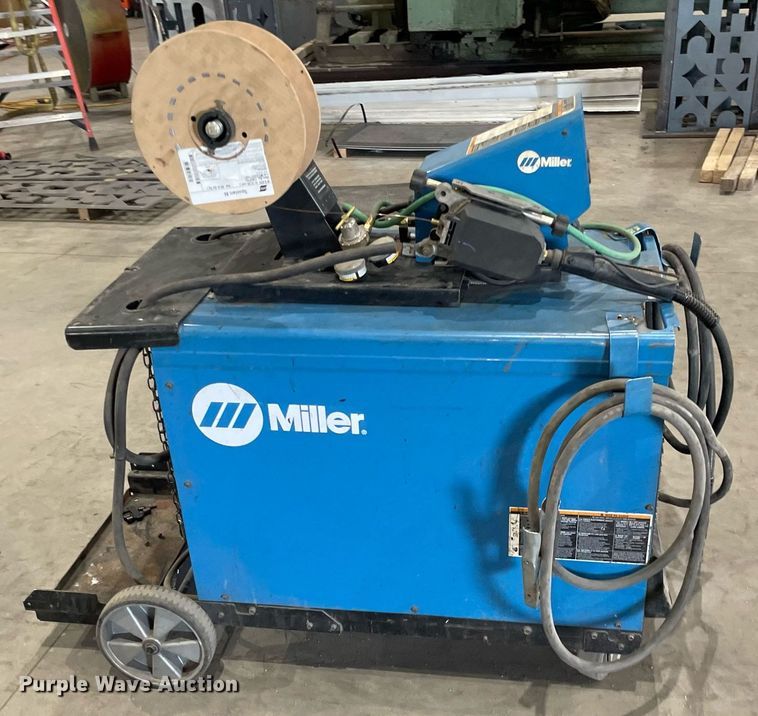 image for item NX9750 Miller Deltaweld 652  welder