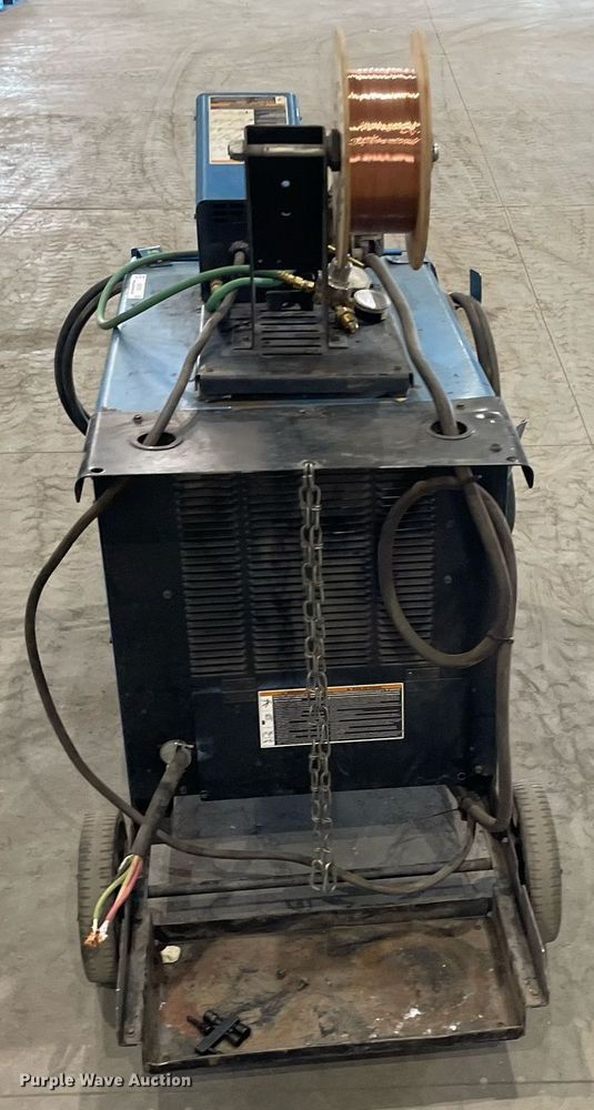 image for item NX9750 Miller Deltaweld 652  welder