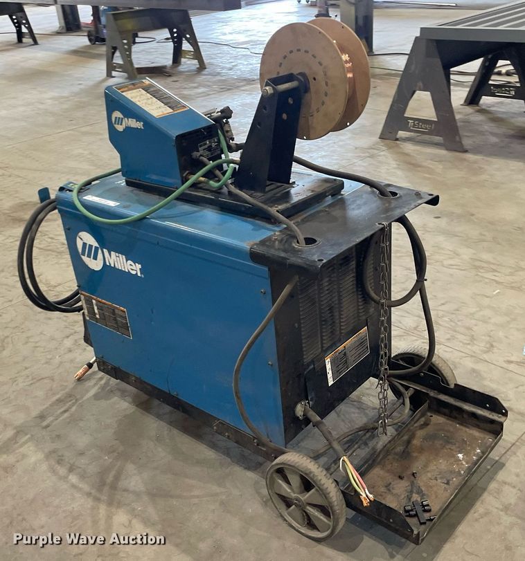 image for item NX9750 Miller Deltaweld 652  welder