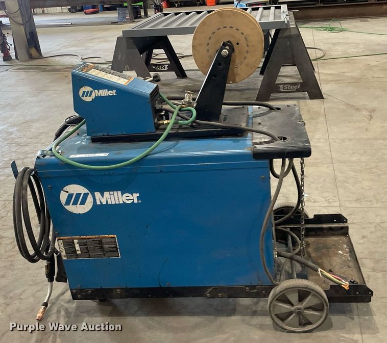 image for item NX9750 Miller Deltaweld 652  welder