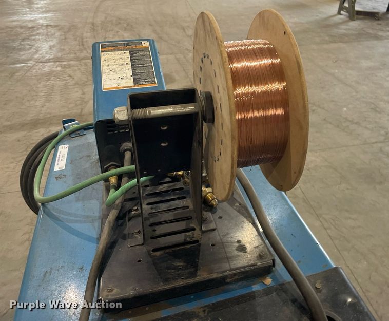 image for item NX9750 Miller Deltaweld 652  welder