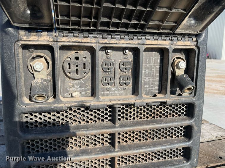 image for item NX9752 Miller Bobcat 260  welder/generator