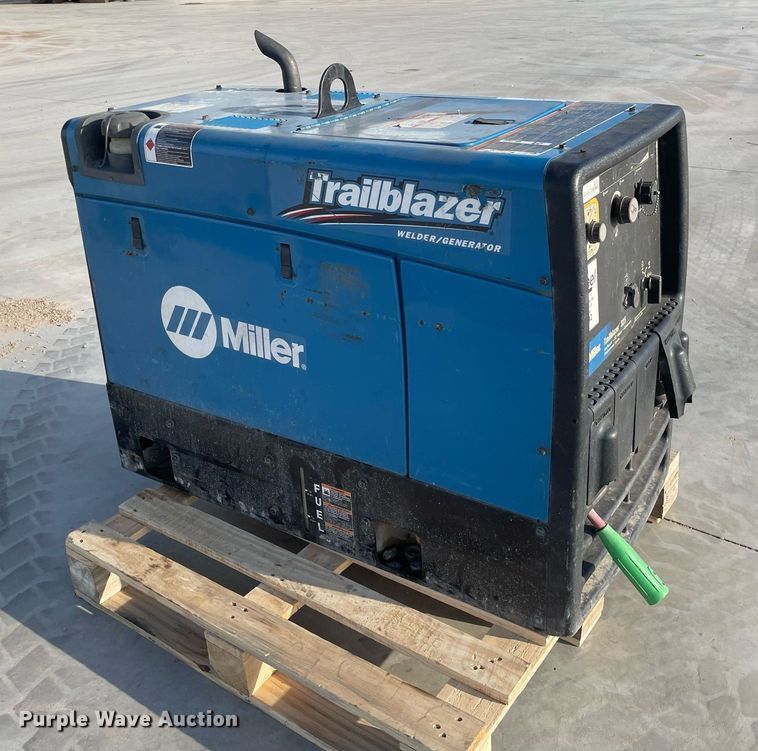 image for item NX9754 Miller Trailblazer 325  welder/generator
