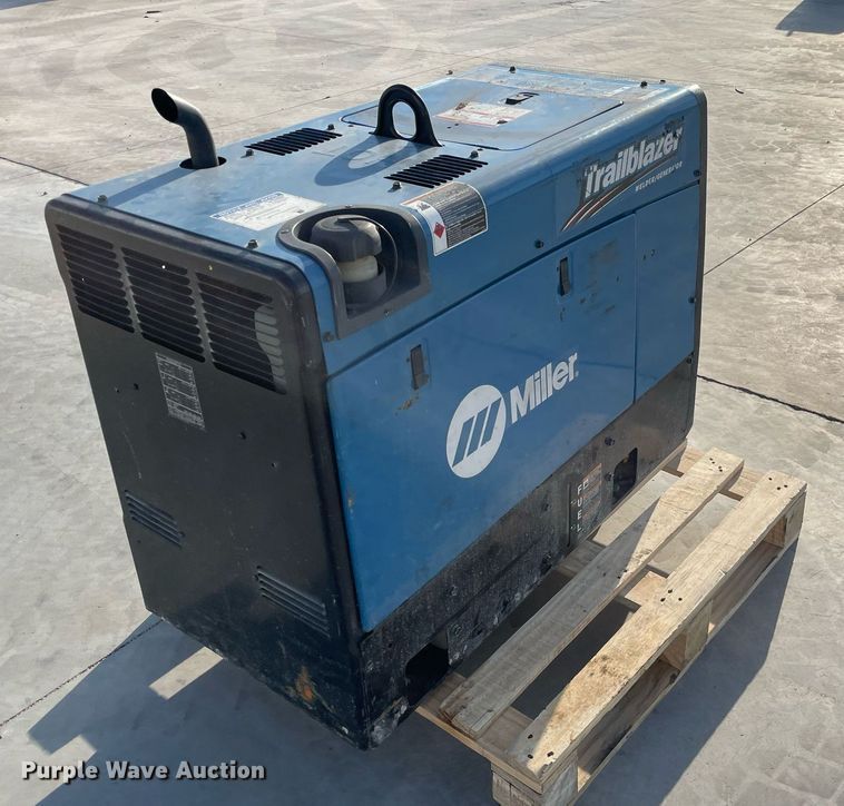 image for item NX9754 Miller Trailblazer 325  welder/generator