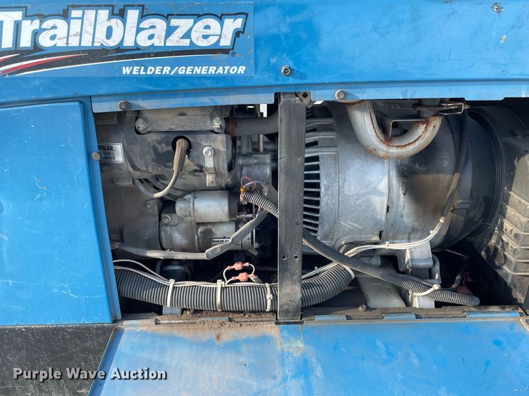 image for item NX9754 Miller Trailblazer 325  welder/generator