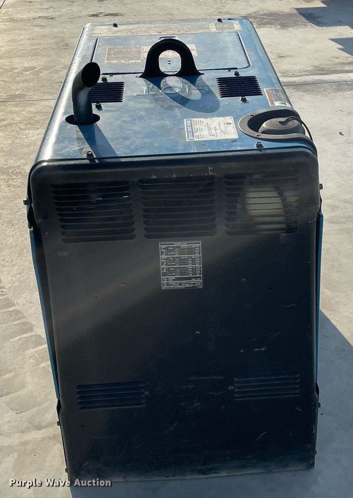 image for item NX9755 Miller Bobcat 260  welder/generator