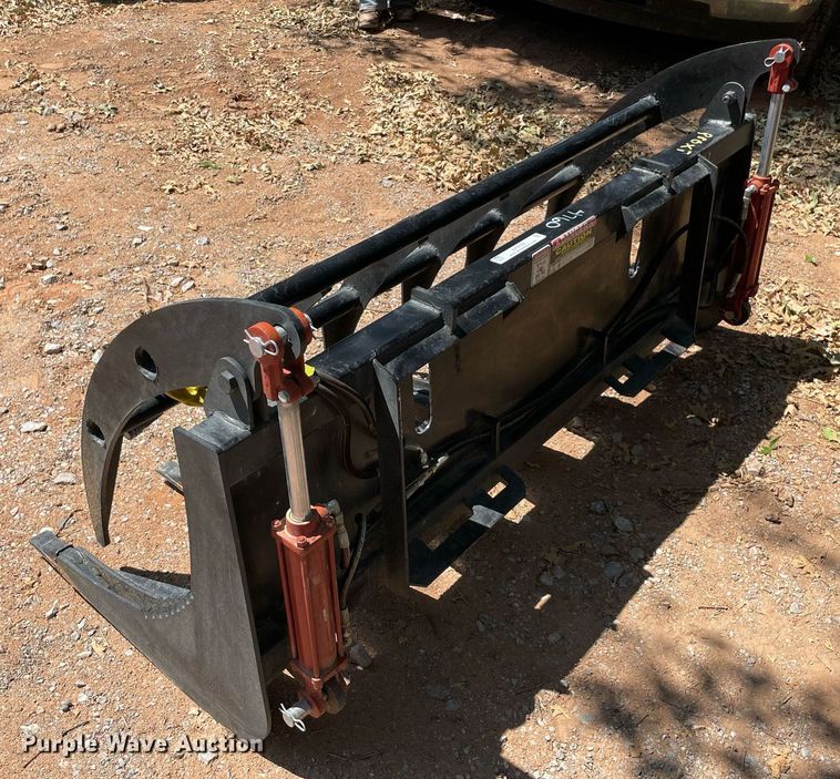 image for item NY9799 72" W skid steer grapple bucket