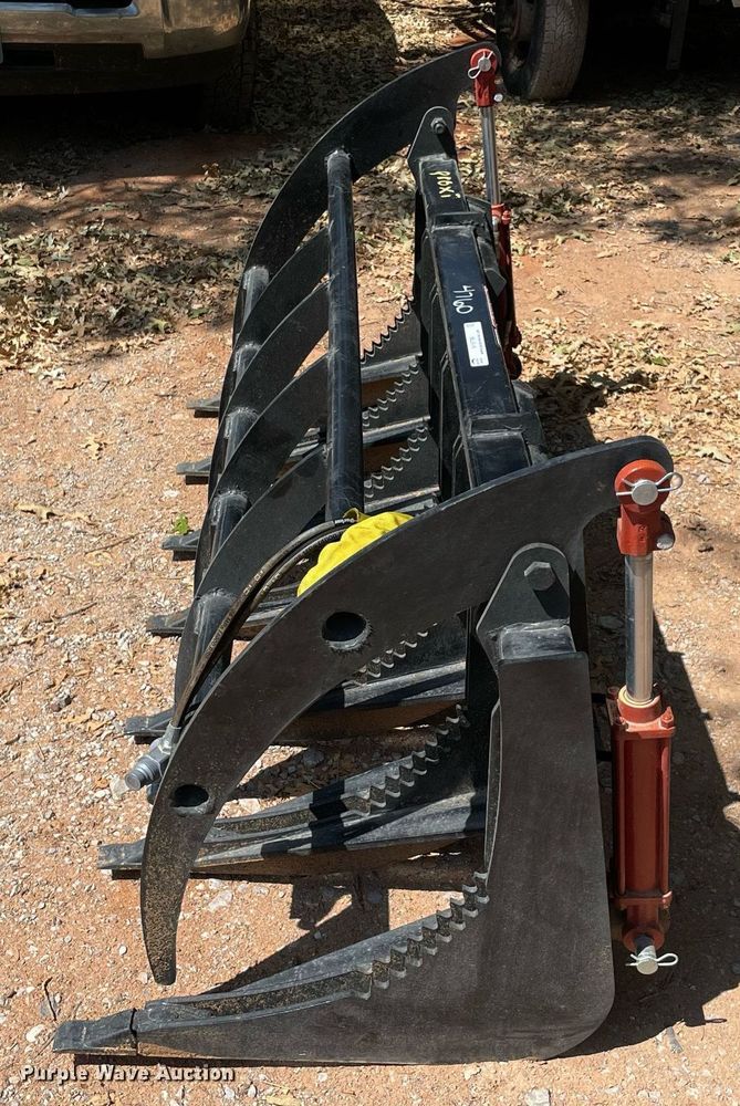 image for item NY9799 72" W skid steer grapple bucket