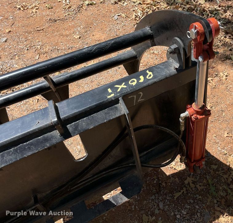 image for item NY9799 72" W skid steer grapple bucket