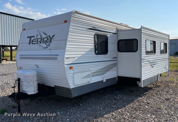 image for item NY9812 2004 Fleetwood Terry  camper