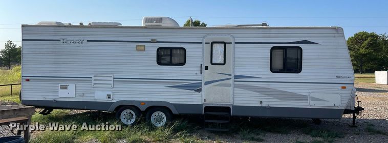 image for item NY9812 2004 Fleetwood Terry  camper