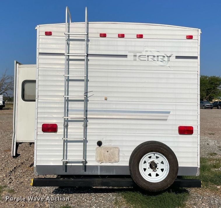 image for item NY9812 2004 Fleetwood Terry  camper