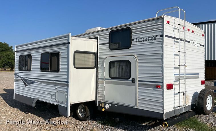 image for item NY9812 2004 Fleetwood Terry  camper