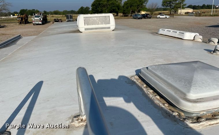 image for item NY9812 2004 Fleetwood Terry  camper