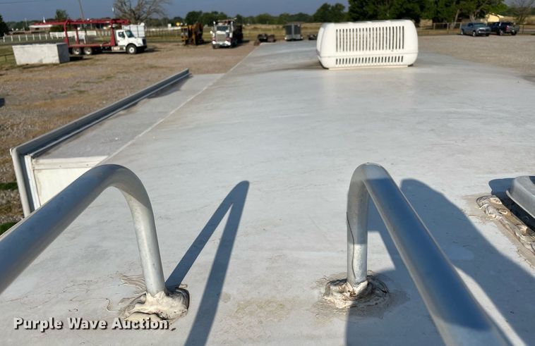 image for item NY9812 2004 Fleetwood Terry  camper