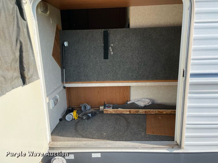 image for item NY9812 2004 Fleetwood Terry  camper