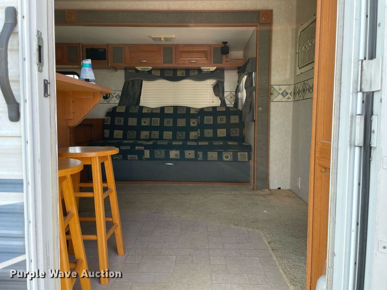 image for item NY9812 2004 Fleetwood Terry  camper