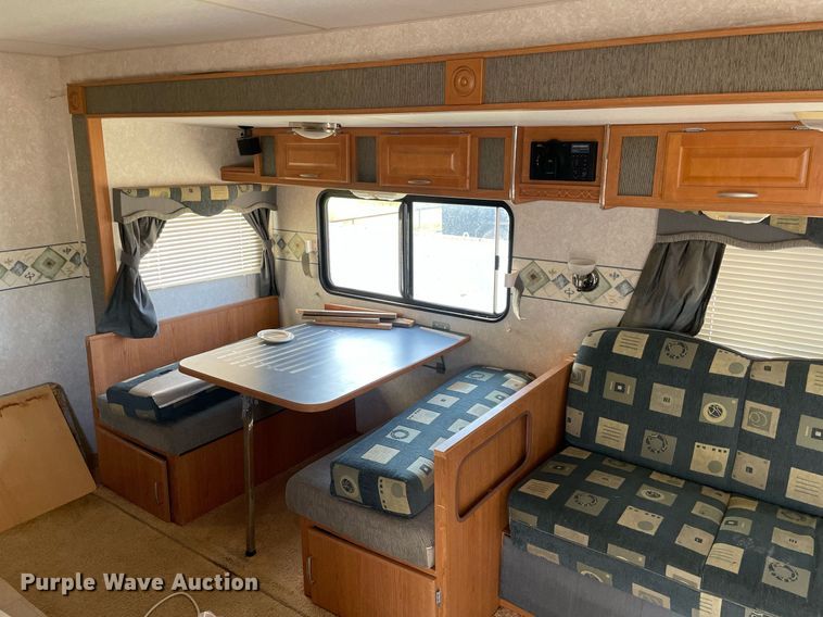 image for item NY9812 2004 Fleetwood Terry  camper