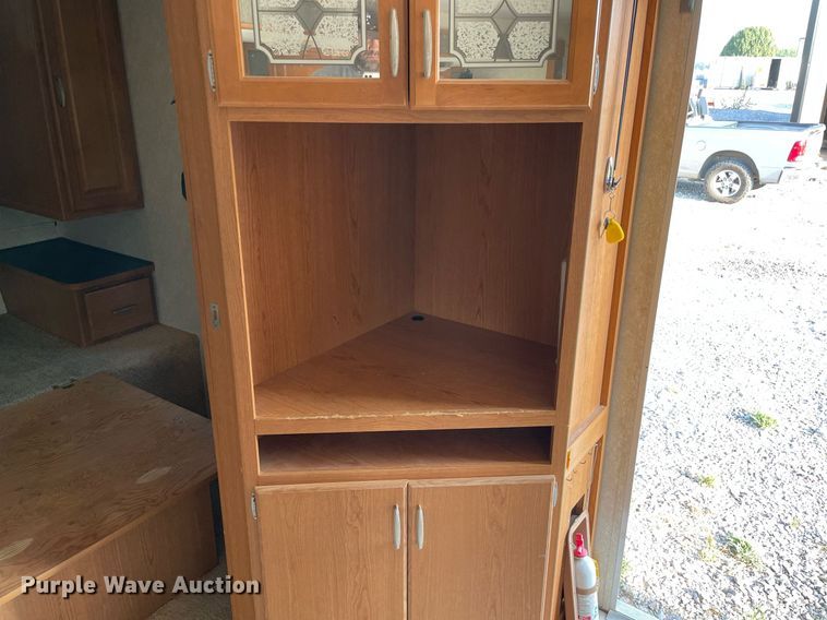 image for item NY9812 2004 Fleetwood Terry  camper