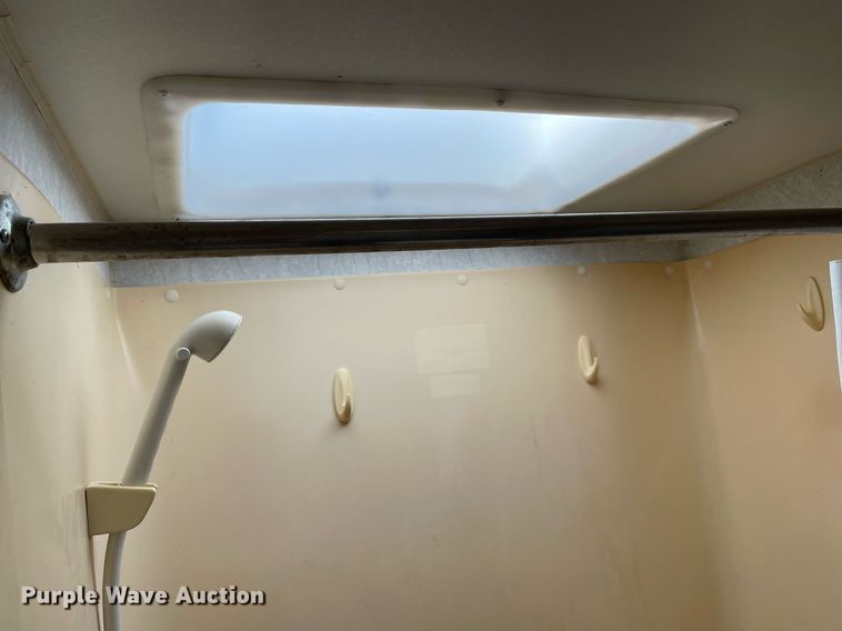 image for item NY9812 2004 Fleetwood Terry  camper