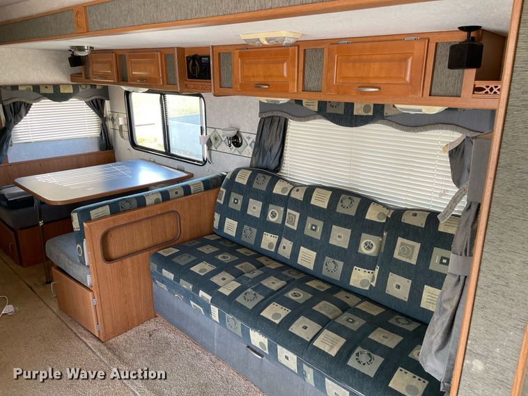 image for item NY9812 2004 Fleetwood Terry  camper