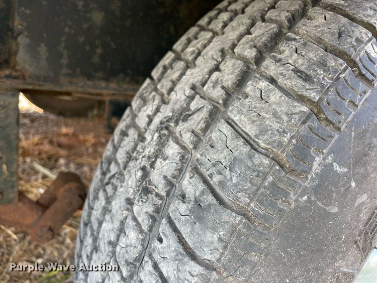 image for item NY9812 2004 Fleetwood Terry  camper