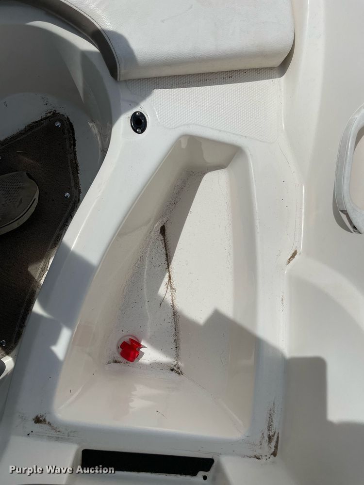 image for item NY9820 2011 Larson LX850 boat