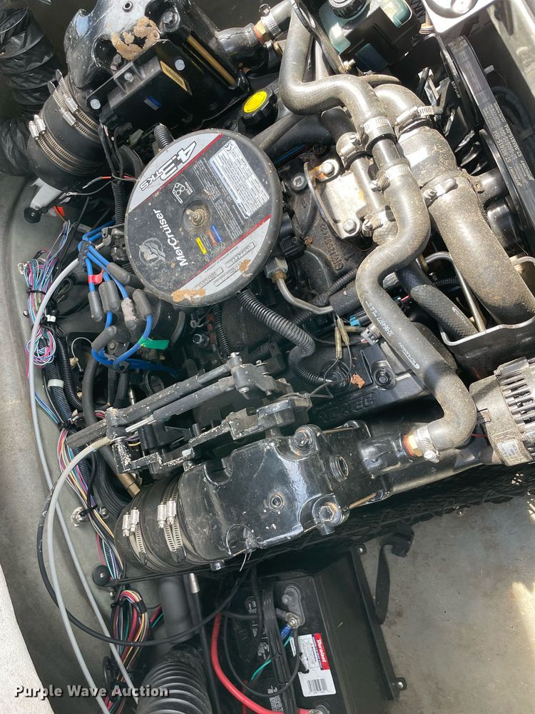 image for item NY9820 2011 Larson LX850 boat