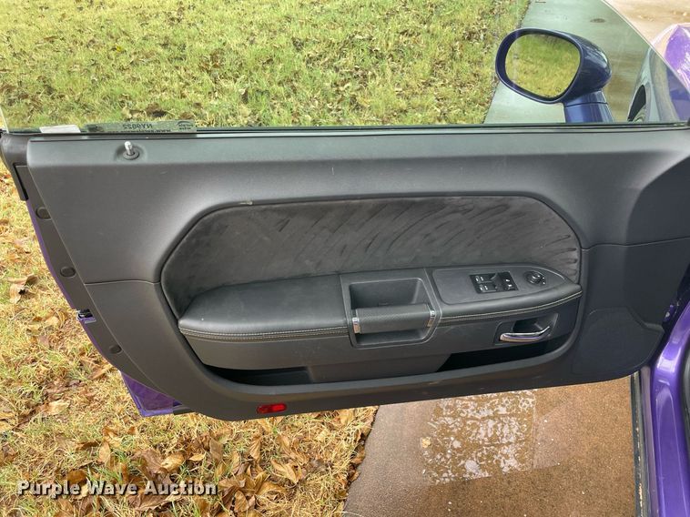 image for item NY9822 2013 Dodge Challenger SRT8