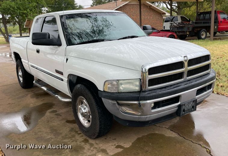 image for item NY9823 2002 Dodge Ram 2500  Quad Cab pickup truck