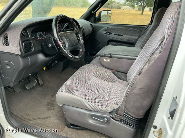 image for item NY9823 2002 Dodge Ram 2500  Quad Cab pickup truck