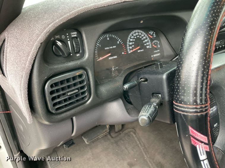 image for item NY9823 2002 Dodge Ram 2500  Quad Cab pickup truck