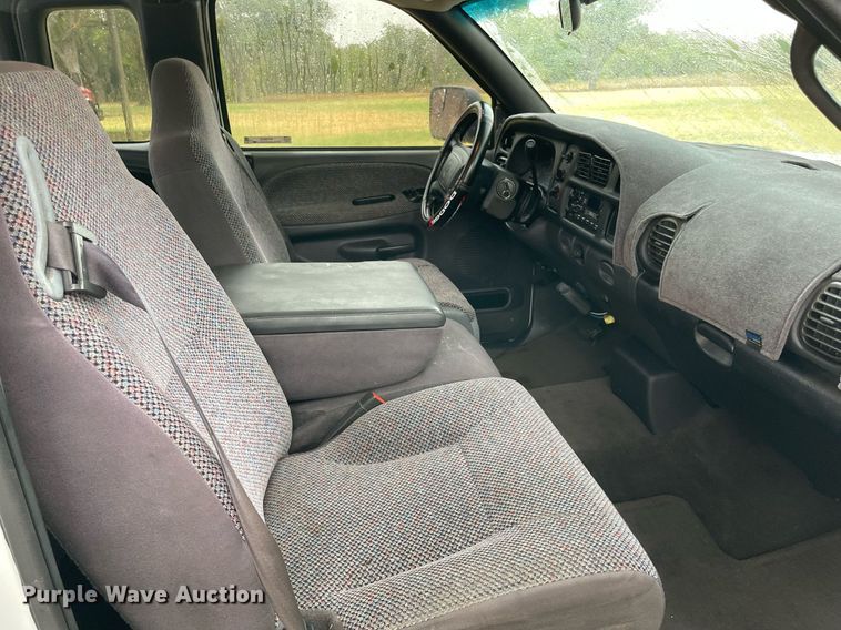 image for item NY9823 2002 Dodge Ram 2500  Quad Cab pickup truck