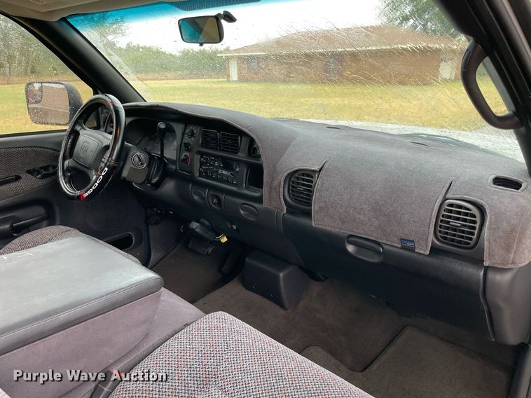 image for item NY9823 2002 Dodge Ram 2500  Quad Cab pickup truck