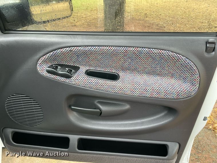 image for item NY9823 2002 Dodge Ram 2500  Quad Cab pickup truck