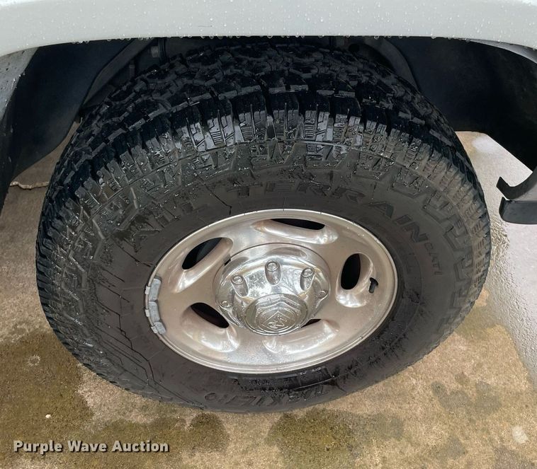 image for item NY9823 2002 Dodge Ram 2500  Quad Cab pickup truck