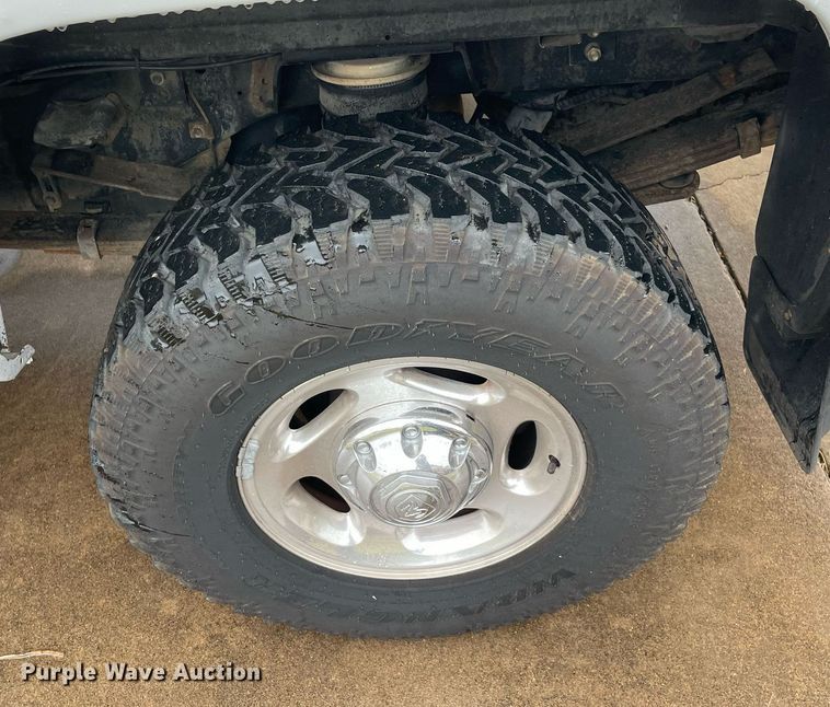 image for item NY9823 2002 Dodge Ram 2500  Quad Cab pickup truck