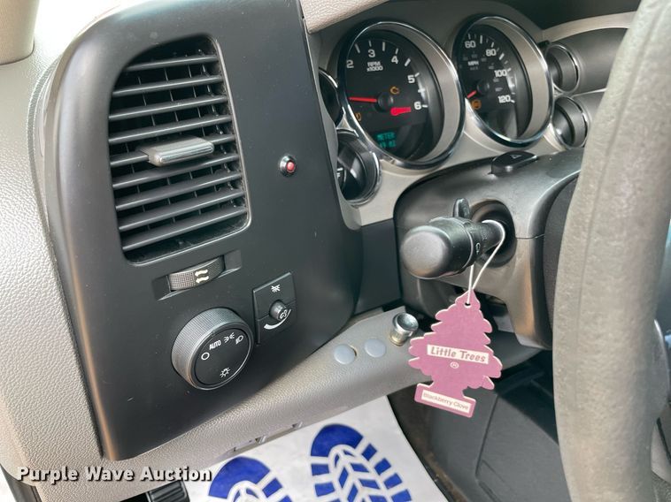 image for item NY9838 2007 Chevrolet 2500HD  bale bed pickup truck