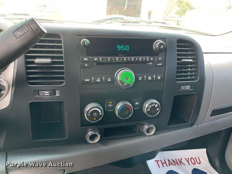 image for item NY9838 2007 Chevrolet 2500HD  bale bed pickup truck