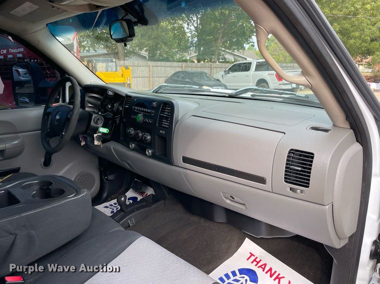 image for item NY9838 2007 Chevrolet 2500HD  bale bed pickup truck