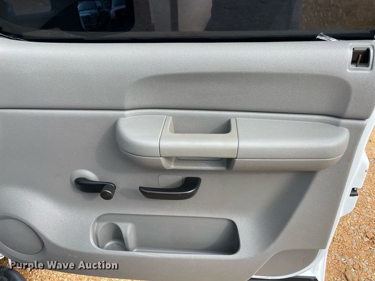 image for item NY9838 2007 Chevrolet 2500HD  bale bed pickup truck