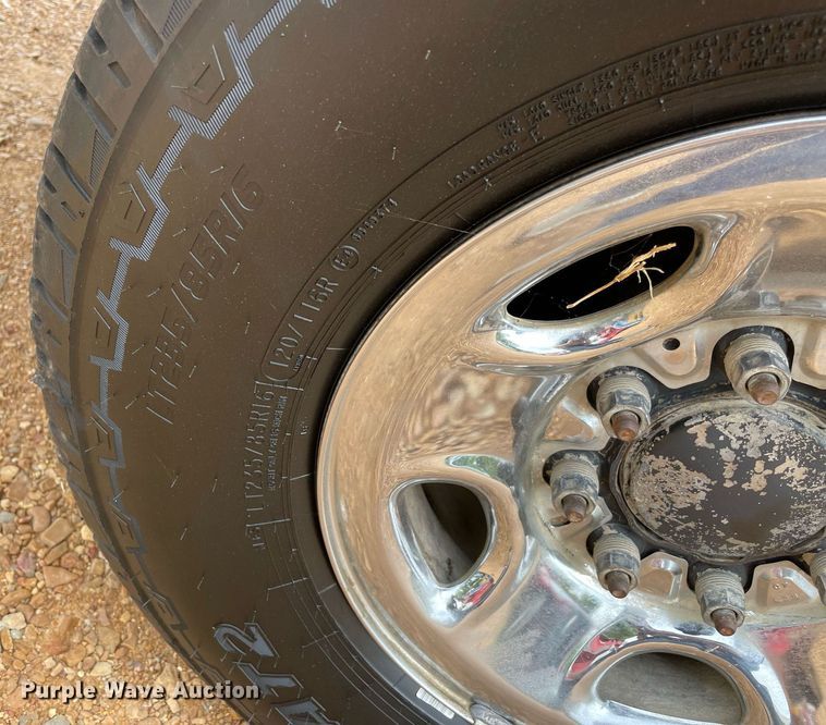 image for item NY9838 2007 Chevrolet 2500HD  bale bed pickup truck