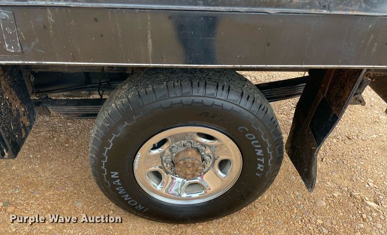 image for item NY9838 2007 Chevrolet 2500HD  bale bed pickup truck