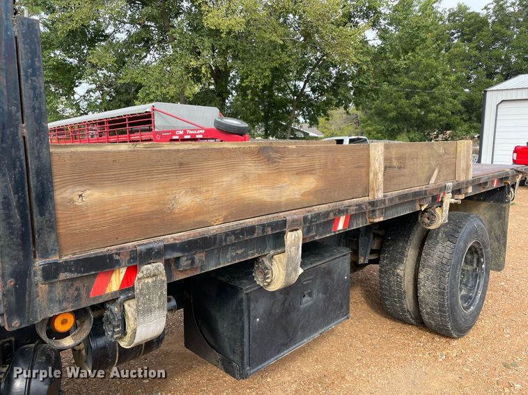 image for item NY9839 1980 International 1854  dump flatbed truck