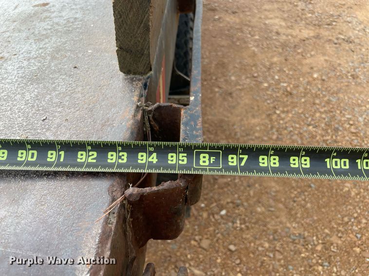 image for item NY9839 1980 International 1854  dump flatbed truck