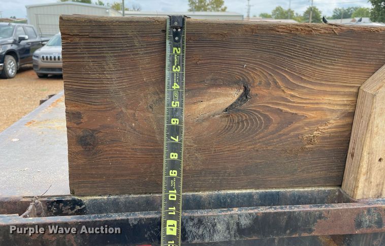 image for item NY9839 1980 International 1854  dump flatbed truck