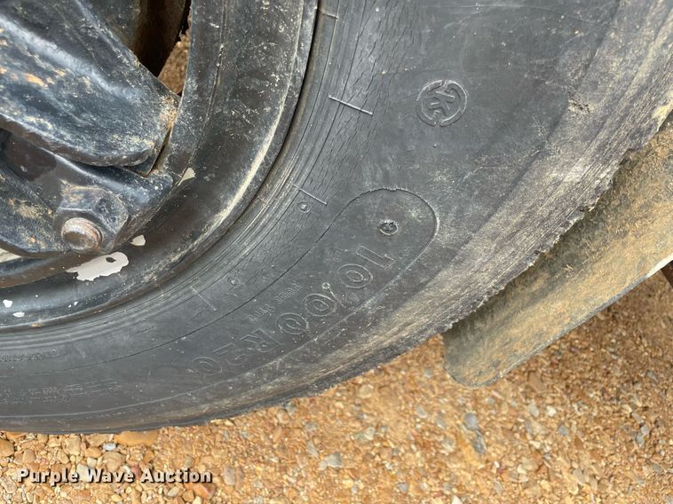 image for item NY9839 1980 International 1854  dump flatbed truck