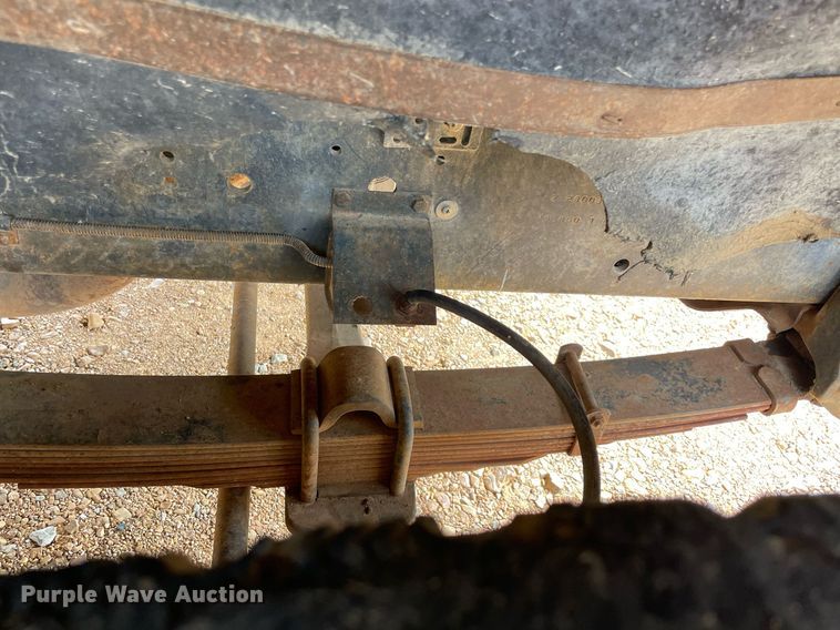 image for item NY9839 1980 International 1854  dump flatbed truck