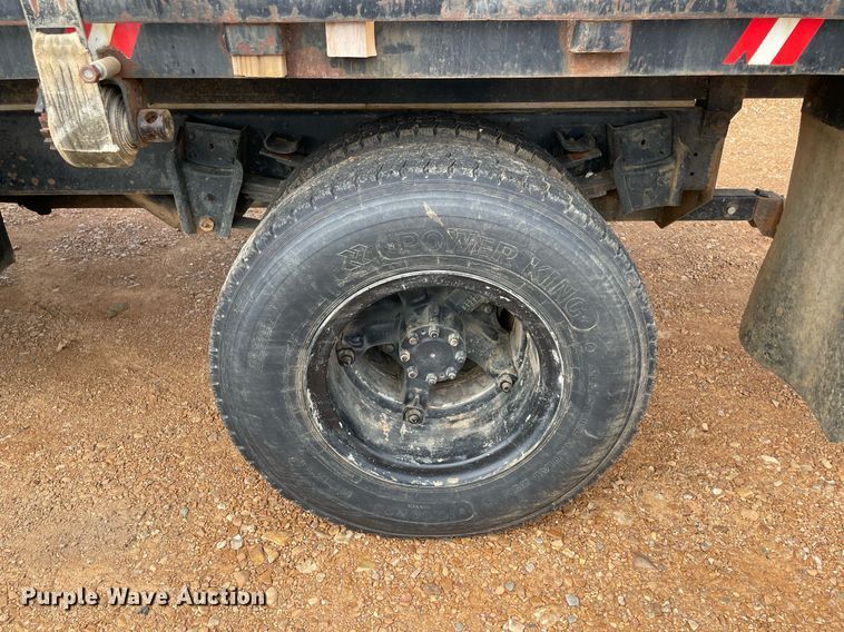 image for item NY9839 1980 International 1854  dump flatbed truck