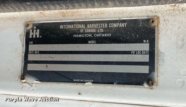 image for item NY9839 1980 International 1854  dump flatbed truck